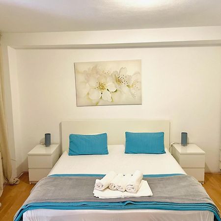 Отель Rondina House Корчула Экстерьер фото