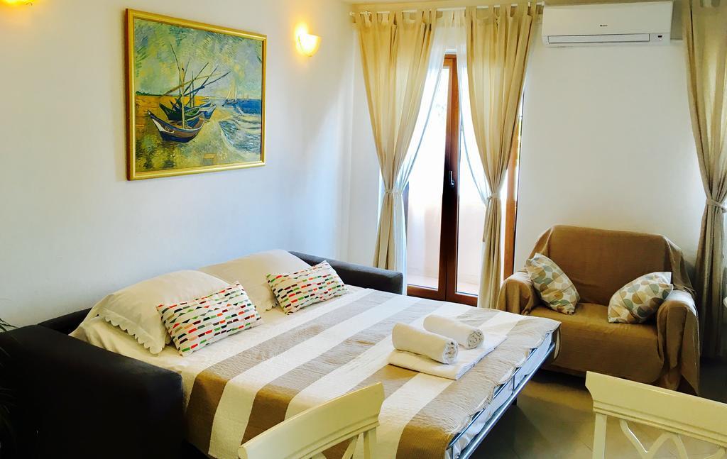 Отель Rondina House Корчула Экстерьер фото